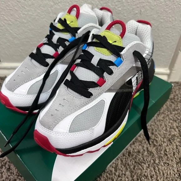 Puma Green Shoe Box with Black Puma Logo - Picture 4 of 6